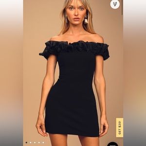 Lulu’s ruffle body-con black dress